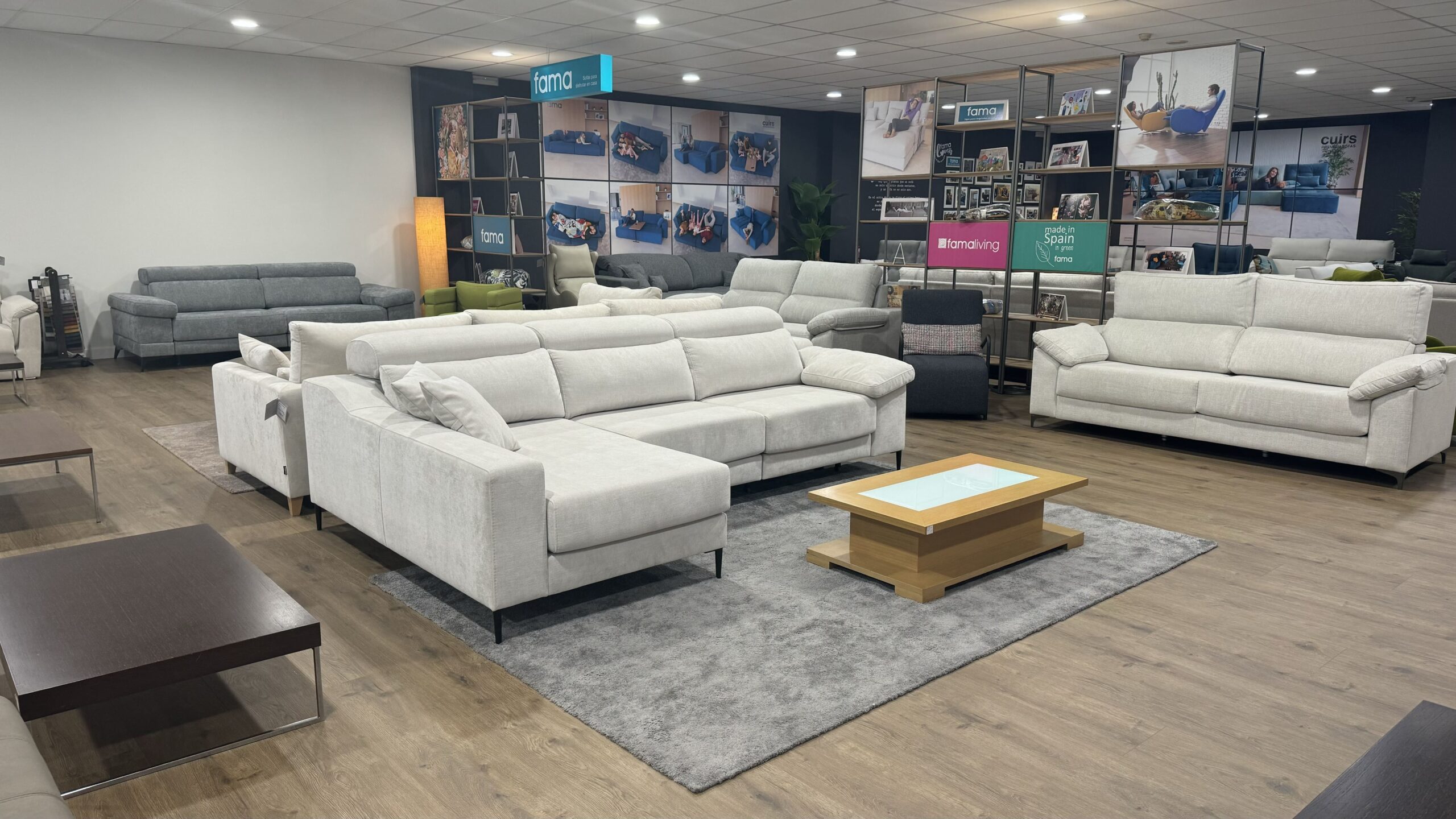 sofa con asientos deslizantes